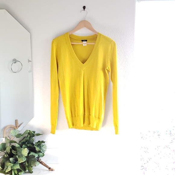 J. Crew Sweaters - J.Crew Light Mustard Yellow Sweater Size Small